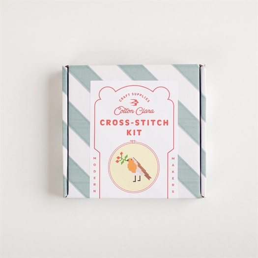 ROBIN AND BERRY CROSS STITCH KIT fra Cotton Clara